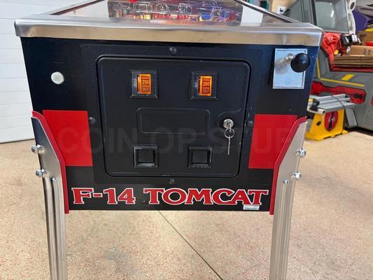 1987 Williams F-14 Tomcat Pinball Machine Image