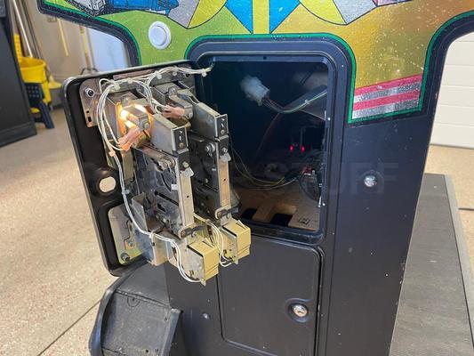 1988 Atari Vindicators Upright Arcade Machine Image