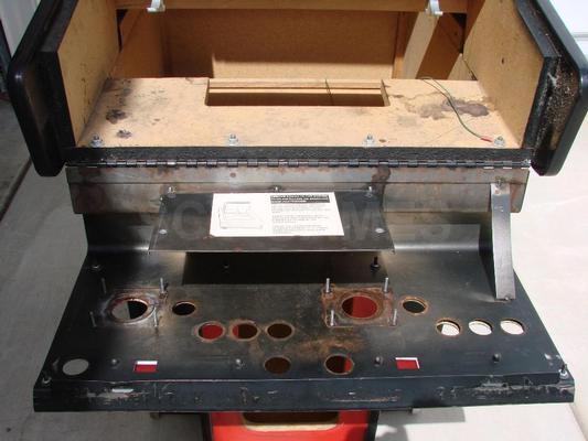 1989 Neo Geo MVS 4-Slot Upright Cabinet Empty Image