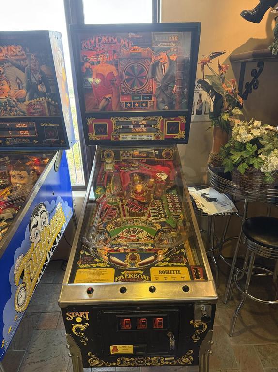 1990 Williams Riverboat Pinball Machine