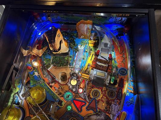 1993 Data East Jurassic Park Pinball Machine Image