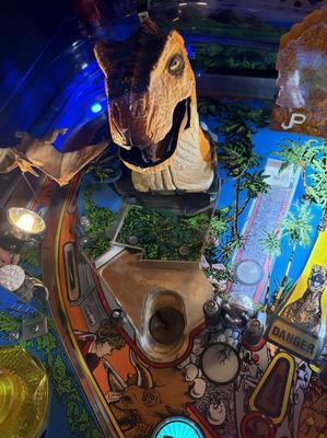 1993 Data East Jurassic Park Pinball Machine Image