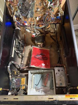 1993 Data East Jurassic Park Pinball Machine Image