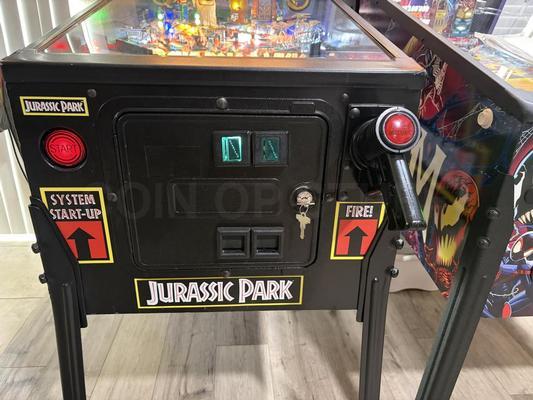 1993 Data East Jurassic Park Pinball Machine Image