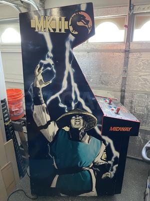 1993 Midway Mortal Kombat II Upright Arcade Machine Image