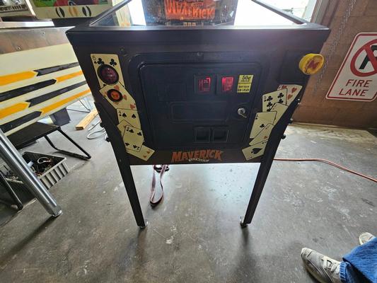 1994 Data East Maverick Pinball Machine Image