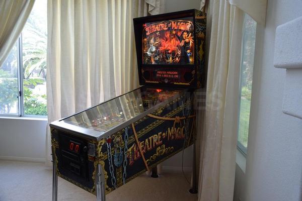 1995 Bally Theatre of Magic Pinball Machine Image