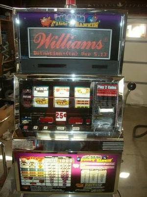 1996 Williams Big Bang Piggy Bankin' DOTMATION Slot Machine Image