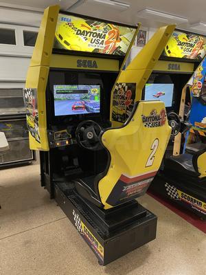 1998 Sega Daytona USA 2 Cockpit Arcade Machines Image