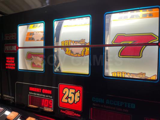 2000 Williams Big Bang Piggy Bankin Slot Machine Image