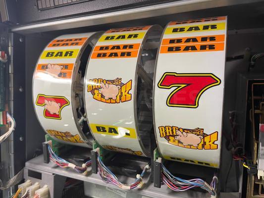 2000 Williams Big Bang Piggy Bankin Slot Machine Image