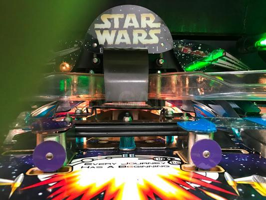 2000 Williams Star Wars Episode 1 Pinball Machine Image