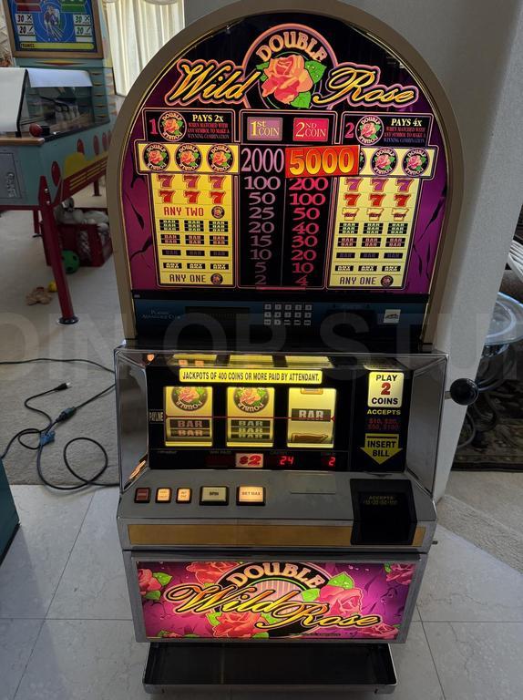 2001 Bally Double Wild Rose S6000 Reel Slot Machine