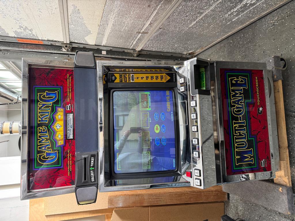 2003 IGT Game King Poker Slot Machine