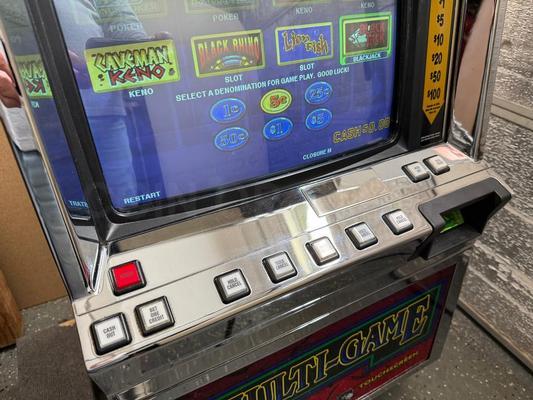 2003 IGT Game King Poker Slot Machine Image