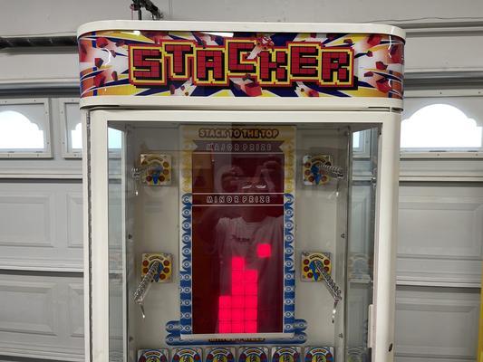 2004 LAI Stacker Redemption Arcade Machine Image