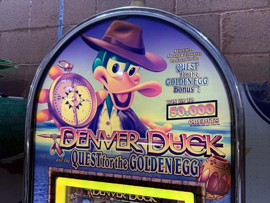 2005 IGT Denver Duck Video Reel Upright Slot Machine Image