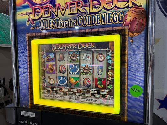2005 IGT Denver Duck Video Reel Upright Slot Machine Image