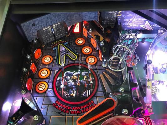2013 Jersey Jack Wizard of Oz Pinball Machine Image