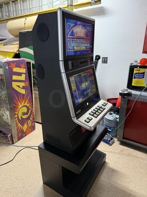 2014 IGT Game King G20 Video Multi Slot Poker Machine Image