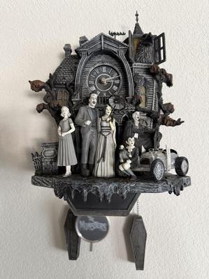 2016 Bradford Exchange The Munsters Illuminated Musical Cuckoo Clock