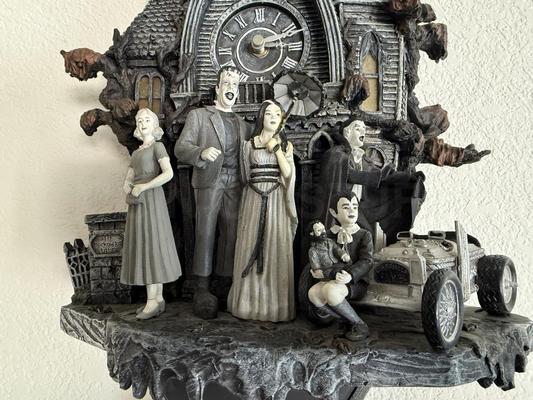2016 Bradford Exchange The Munsters Illuminated Musical Cuckoo Clock Image