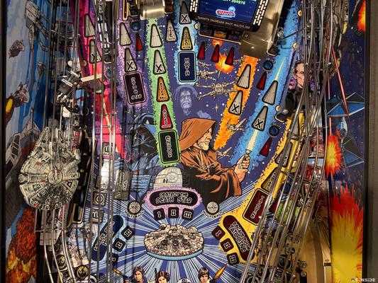 2019 Stern Star Wars Comic Art (Premium) Pinball Machine Image