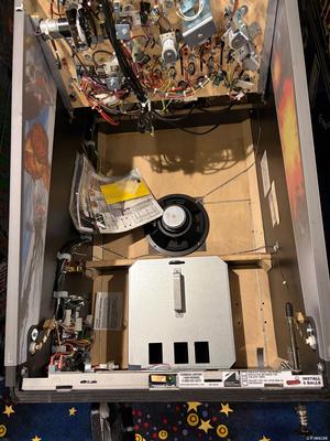 2019 Stern Star Wars Comic Art (Premium) Pinball Machine Image