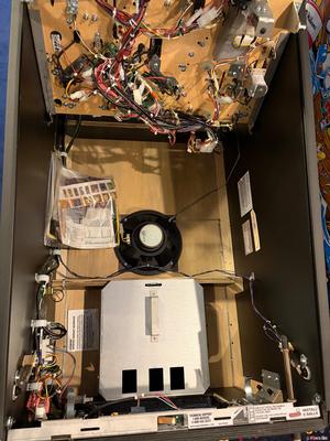 2025 Stern King Kong: Myth of Terror Island (Premium) Pinball Machine Image