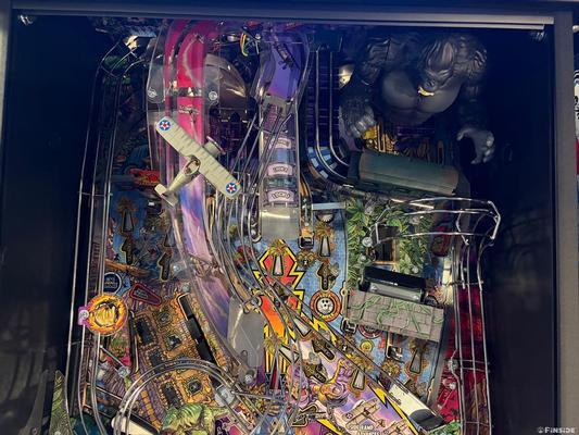 2025 Stern King Kong Premium Pinball Machine Image
