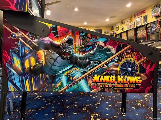 2025 Stern King Kong Premium Pinball Machine Image