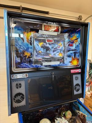2025 Stern Star Wars: Fall of the Empire (LE) Pinball Machine Image