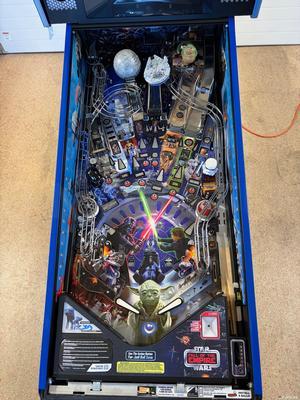 2025 Stern Star Wars: Fall of the Empire (LE) Pinball Machine Image