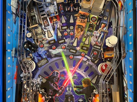 2025 Stern Star Wars: Fall of the Empire (LE) Pinball Machine Image