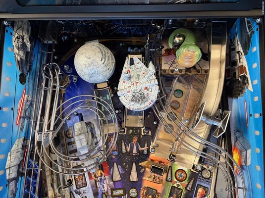 2025 Stern Star Wars: Fall of the Empire (LE) Pinball Machine Image