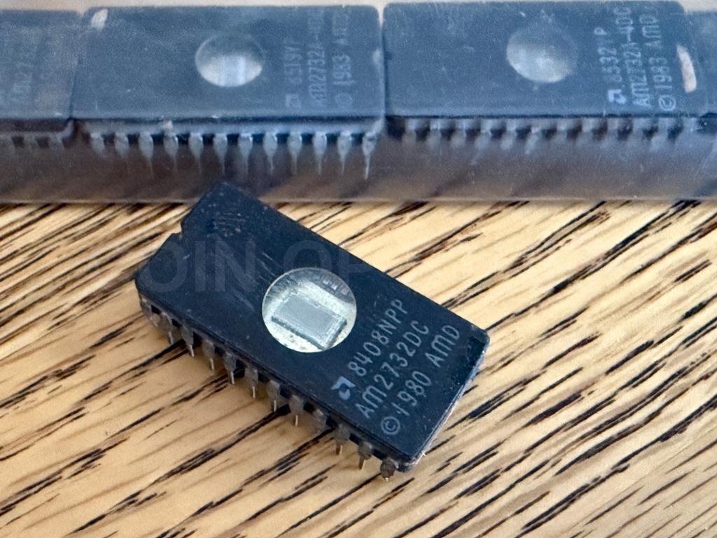 2732 EPROM