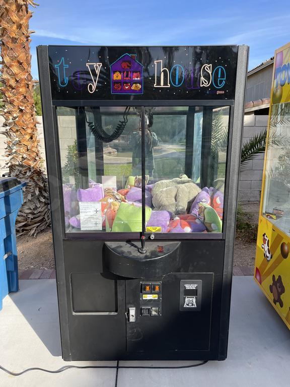 42in Toy House Crane Arcade Machine