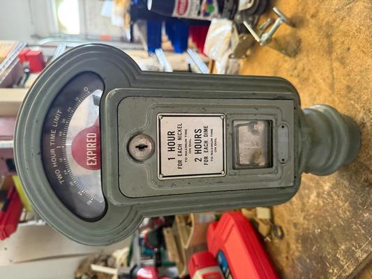 Duncan Miller Model 50 Vintage Parking Meter Image