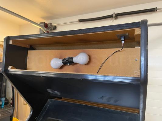 Empty Golden Tee Dynamo Arcade Cabinet Image