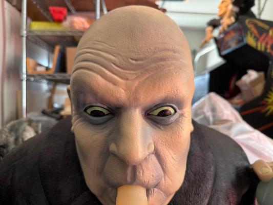Rare Addams Family Uncle Fester Slot Machine Topper Image