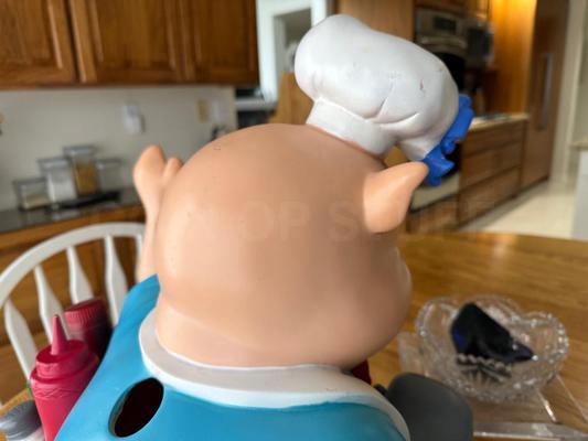 Rare King of The Grill Pig Chef Slot Machine Topper Image