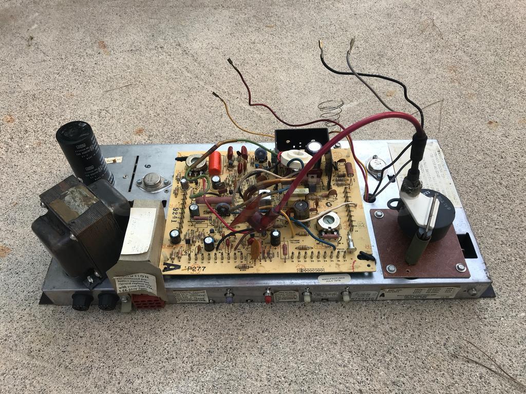 Wells Gardner 19V1001 19 inch B&W Monitor Chassis w New Caps