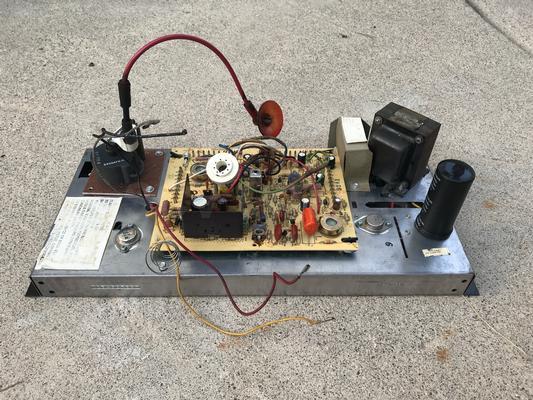 Wells Gardner 19V1001 19 inch B&W Monitor Chassis w New Caps Image